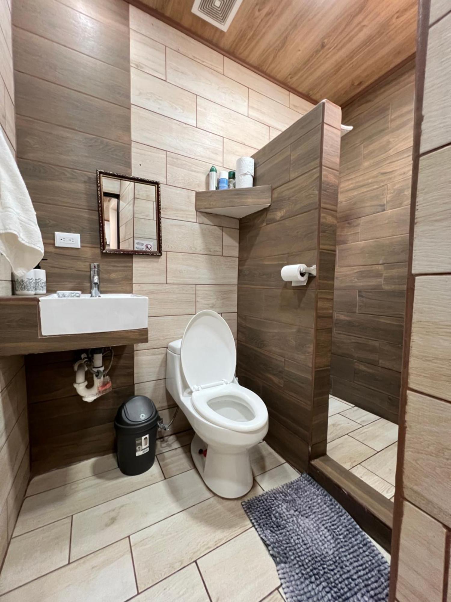 Apartamentos H Gonzalez #11#4 Alajuela Eksteriør billede
